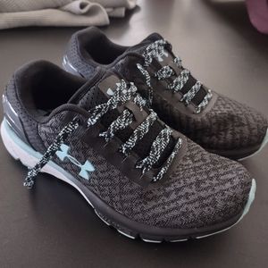 UNDER ARMOUR Charged Escape 2